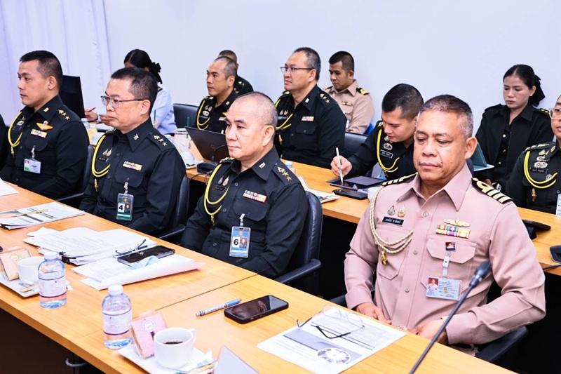 สพร.กห. ได้จัดการประชุมติดตามความก้าวหน้าผลการดำเนินการตามตัวชี้วัดของ กห. ประจำปีงบประมาณ พ.ศ. ๒๕๖๙ รอบ ๙ เดือน (ต.ค.๖๘ - มิ.ย.๖๙) ณ ห้องประชุม สพร.กห. ชั้น ๒ อาคาร สป.(ศรีสมาน) โดยมี พล.ท.กัณฑ์ชัย ประจวบอารีย์ ผอ.สพร.กห./หัวหน้าคณะทำงานพัฒนาระบบราชการกลาโหม เป็นประธาน