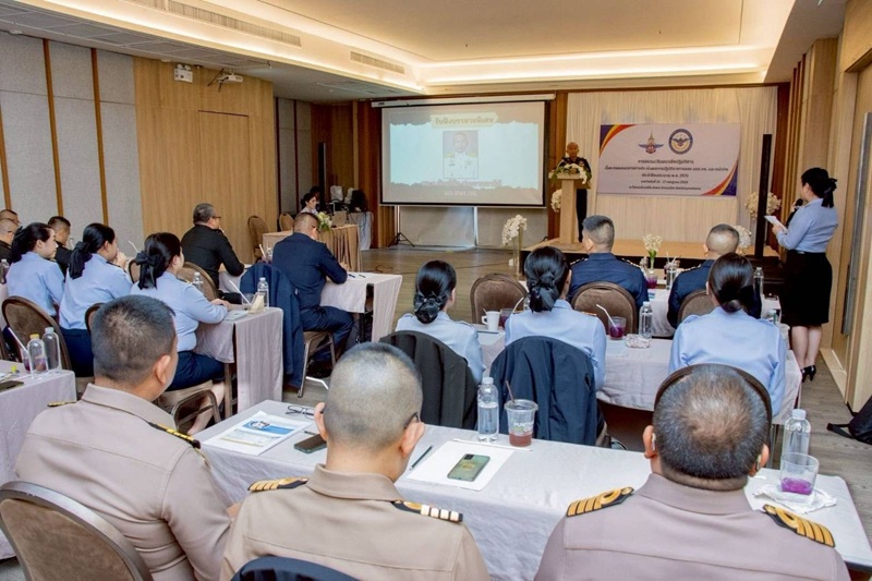 สพร.กห. ได้จัดการอบรม/สัมมนาเชิงปฏิบัติการ เรื่อง กรอบแนวทางการประเมินผลการปฏิบัติราชการของ นขต.กห. และเหล่าทัพ ประจำปีงบประมาณ พ.ศ. ๒๕๗๐ ณ โรงแรมริเวอร์ตัน อัมพวา อ.เมืองสมุทรสงคราม จ.สมุทรสงคราม โดยมี พล.ท.กัณฑ์ชัย ประจวบอารีย์ ผอ.สพร.กห. เป็นประธาน