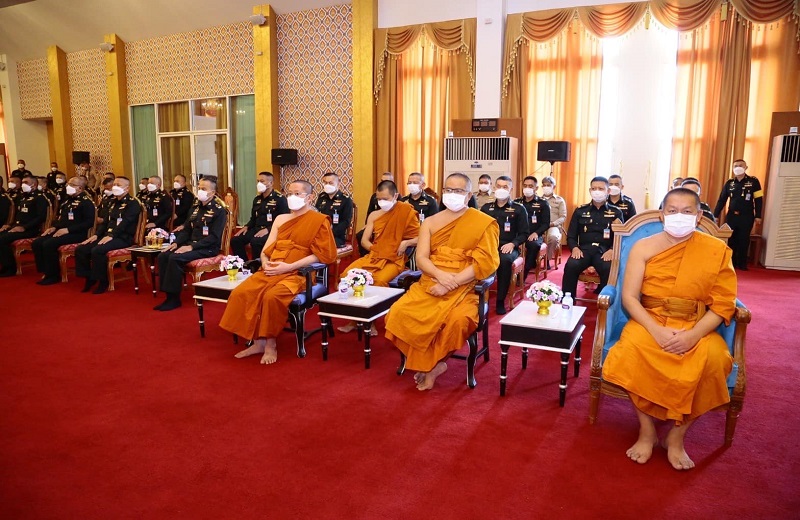 พล.ท.สุรศักดิ์ วรรณสมบูรณ์ ผอ.สพร.กห. เข้าร่วมในพิธีบรรพชาอุปสมบทและปฏิบัติธรรมเฉลิมพระเกียรติถวายเป็นพระกุศลแด่พระเจ้าวรวงศ์เธอ พระองค์เจ้าอทิตยาทรกิติคุณ เนื่องในโอกาสทรงเจริญพระชันษา ครบ 3 รอบ 36 ปี ณ วัดพิชยญาติการามวรวิหาร