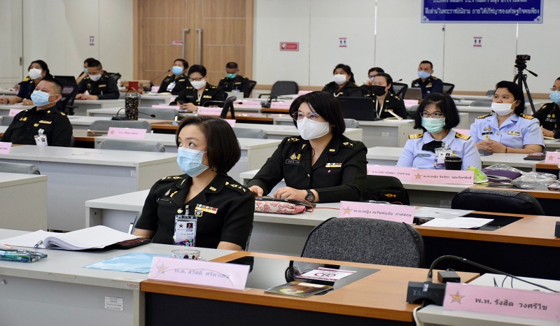 รอง ผอ.สพร.กห.(1) และ ผอ.กนผ.สพร.กห. บรรยายที่ วปอ.