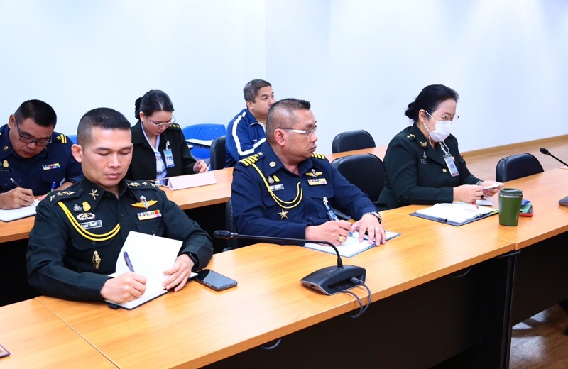 พล.ต.สุกิจ สุเมธาศร รอง ผอ.สพร.กห. (2) พร้อมด้วยข้าราชการ สพร.กห. เข้าร่วมประชุมการส่งเสริมและดูแลสุขภาพกำลังพล "โครงการสุขภาพ​ ลดพุง​ ลดโรค​ "