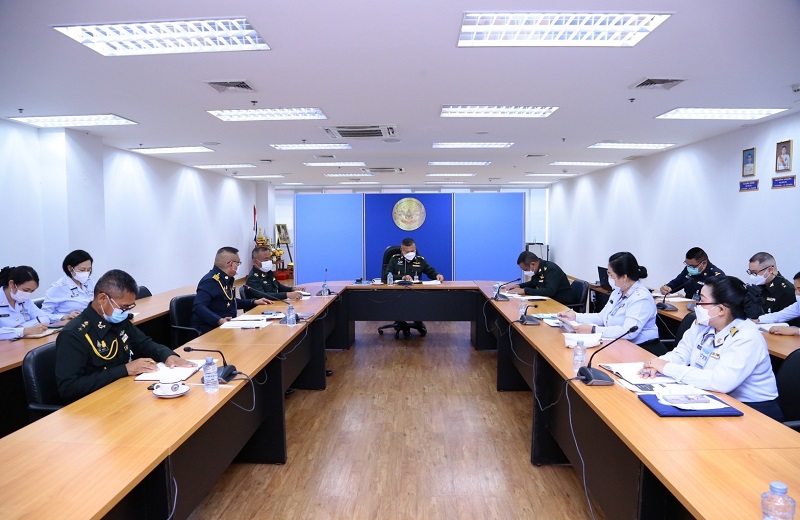 สพร.กห. จัดประชุม นขต.สพร.กห. ณ ห้องประชุม สพร.กห. ชั้น 2 อาคาร สป. (ศรีสมาน) โดยมี พล.ท.สุรศักดิ์ วรรณสมบูรณ์ ผอ.สพร.กห. เป็นประธานการประชุม เพื่อติดตามผลการดำเนินงานที่ผ่านมาและชี้แจงในเรื่องที่สำคัญ