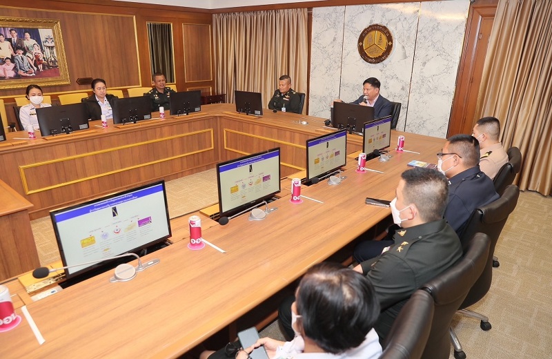 พล.ท.สุรศักดิ์ วรรณสมบูรณ์ ผอ.สพร.กห. ได้นำข้าราชการ สพร.กห. จำนวน 16 นาย เข้าอบรมศึกษาดูงานเพิ่มประสิทธิภาพการปฏิบัติงาน ณ ธนาคารออมสิน สำนักงานใหญ่
