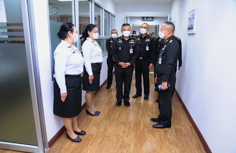 พล.อ.นุชิต ศรีบุญส่ง รอง ปล.กห.(3) ได้เดินทางรับฟังการบรรยายสรุปภารกิจการปฏิบัติงานของหน่วย สพร.กห. และ สตน.กห. ณ ห้องประชุมชั้น 6 อาคาร สป.(ศรีสมาน) และตรวจเยี่ยม สพร.กห. ณ ที่ตั้งหน่วย