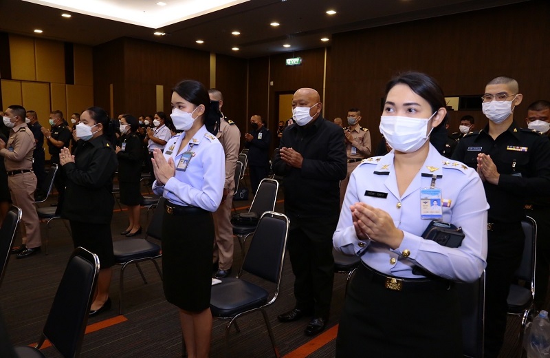 ข้าราชการ สพร.กห. จำนวน 5 นาย เข้ารับฟังการบรรยายธรรมแก่ข้าราชการ ลูกจ้างประจำ และพนักงานราชการสังกัด สป. (ศรีสมาน) ประจำปีงบประมาณ พ.ศ.2565