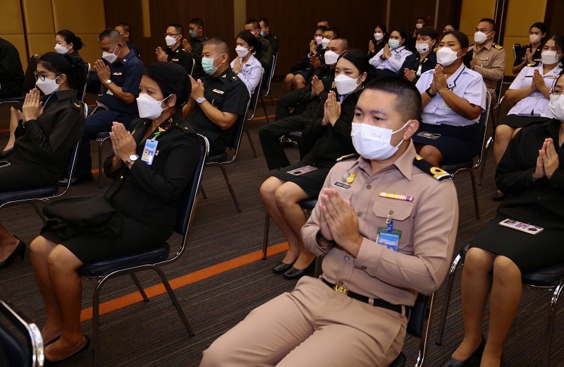 ข้าราชการ สพร.กห. จำนวน 5 นาย เข้ารับฟังการบรรยายธรรมแก่ข้าราชการ ลูกจ้างประจำ และพนักงานราชการสังกัด สป. (ศรีสมาน) ประจำปีงบประมาณ พ.ศ.2565