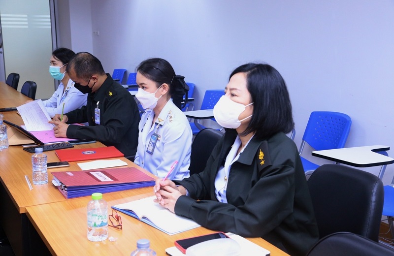 สพร.กห. จัดประชุม นขต.สพร.กห. ครั้งที่ 7/2565 เพื่อติดตามผลการดำเนินงานที่ผ่านมาและชี้แจงในเรื่องที่สำคัญ ณ ห้องประชุม สพร.กห. ชั้น 2 อาคาร สป.(ศรีสมาน) โดยมี พล.ท.สุรศักดิ์ วรรณสมบูรณ์ ผอ.สพร.กห. เป็นประธานการประชุมฯ