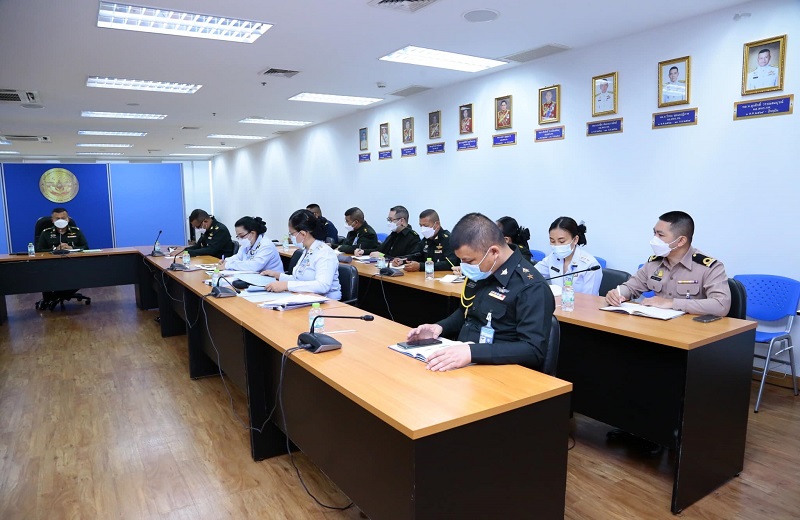 สพร.กห. จัดประชุม นขต.สพร.กห. เพื่อติดตามผลการดำเนินงานที่ผ่านมาและชี้แจงในเรื่องที่สำคัญ โดยมี พล.ท.สุรศักดิ์ วรรณสมบูรณ์ ผอ.สพร.กห. เป็นประธานการประชุม
