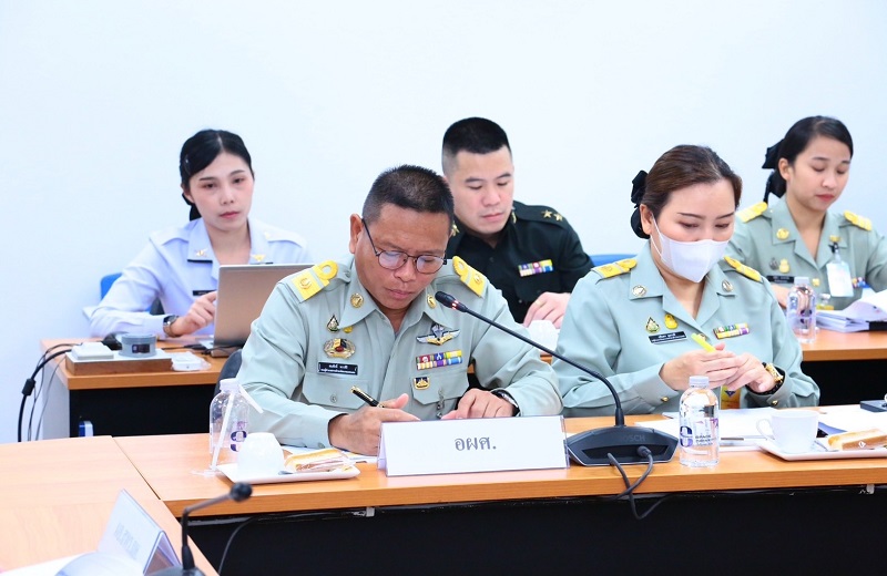 สพร.กห. จัดการประชุมการประเมินผลการปฏิบัติราชการตามคำรับรองการปฏิบัติราชการของ กห. (สป., บก.ทท., ทบ., ทร., ทอ., อผศ. และ สทป.) ประจำปีงบประมาณ พ.ศ.2566 รอบ 12 เดือน ณ ห้องประชุม สพร.กห. ชั้น 2 อาคาร สป.(ศรีสมาน)