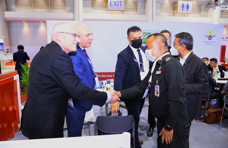กำลังพลของ สพร.กห. เข้าร่วมชมงานนิทรรศการอุปกรณ์ป้องกันประเทศ (Defense & Security 2022) ครั้งที่ 10