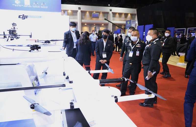 กำลังพลของ สพร.กห. เข้าร่วมชมงานนิทรรศการอุปกรณ์ป้องกันประเทศ (Defense & Security 2022) ครั้งที่ 10