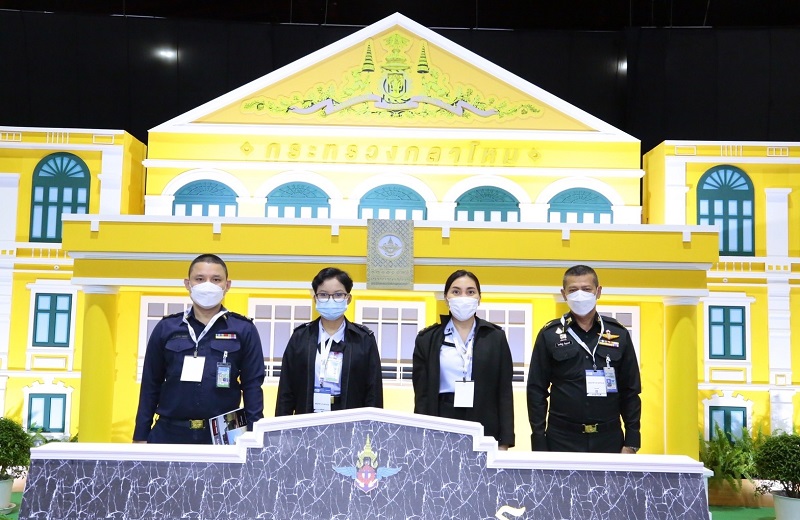 กำลังพลของ สพร.กห. เข้าร่วมชมงานนิทรรศการอุปกรณ์ป้องกันประเทศ (Defense & Security 2022) ครั้งที่ 10