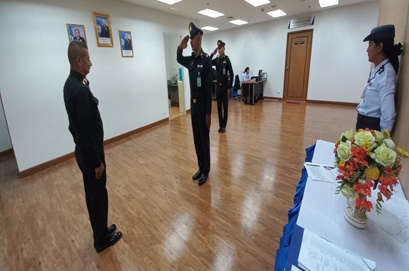 สพร.กห. จัดฝึกอบรมทบทวนบุคคลท่ามือเปล่าตามแบบพระราชนิยม ณ ห้องประชุม สพร.กห. ชั้น 2 อาคาร สป.(ศรีสมาน)