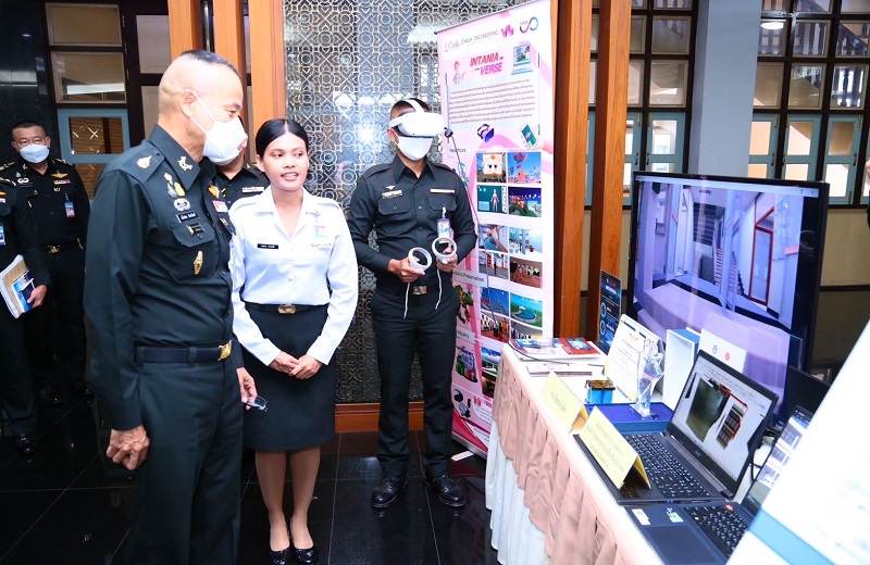 พลเอก สนิธชนก สังขจันทร์ ปลัดกระทรวงกลาโหม ได้กรุณามอบรางวัลให้แก่ นขต.สป.ที่ได้รับรางวัลในการประกวดการจัดการความรู้ดีเด่นของ สป. ประจำปีงบประมาณ พ.ศ.2566 ( OPSD KM AWARD 2023)
