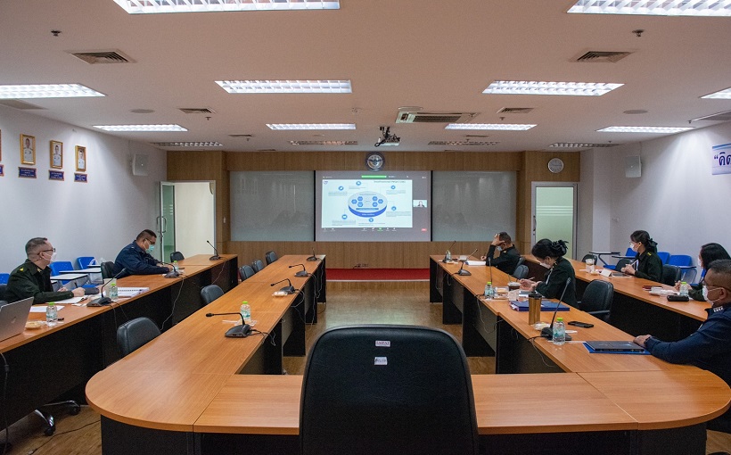 ข้าราชการ สพร.กห. เข้าร่วมรับฟังการอบรม เรื่อง การอบรมหลักสูตรการประเมินสถานะการเป็นระบบราชการ 4.0 ผ่านสื่ออิเล็กทรอนิกส์