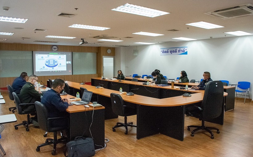 ข้าราชการ สพร.กห. เข้าร่วมรับฟังการอบรม เรื่อง การอบรมหลักสูตรการประเมินสถานะการเป็นระบบราชการ 4.0 ผ่านสื่ออิเล็กทรอนิกส์