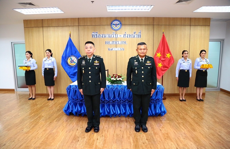 สำนักพัฒนาระบบราชการกลาโหม มีการประกอบพิธีรับ – ส่งหน้าที่และมอบการบังคับบัญชา ผู้อำนวยการสำนักพัฒนาระบบราชการกลาโหม ระหว่าง พล.ท.สุรศักดิ์ วรรณสมบูรณ์ และ พล.ท.ชูเลิศ จิระรัตนเมธากร