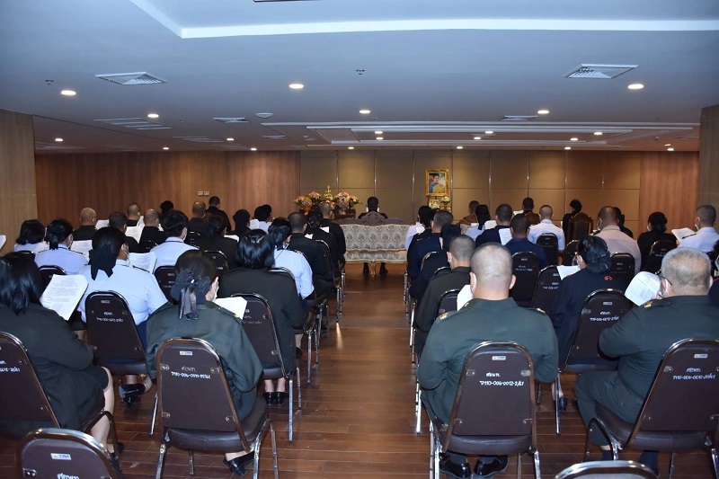 สพร.กห ร่วมเจริญพระพุทธมนต์และเจริญจิตตภาวนาเป็นกรณีพิเศษ โดยอันเชิญบทสวด “โพชฌังคปริตร” ร่วมอธิษฐานจิตถวายพระพรด้วยหัวใจแห่งความจงรักภักดี เพื่อถวายพระพรชัยมงคล แด่สมเด็จพระเจ้าลูกเธอ เจ้าฟ้าพัชรกิติยาภา นเรนทิราเทพยวดี กรมหลวงราชสาริณีสิริพัชร มหาวัชรราชธิดา ณ ห้องชั้น M อาคาร สป.(ศรีสมาน) โดยมี พล.ต.กาจน์ กอรี รอง ผอ.สพร.กห. (ผู้แทน ผอ.สพร.กห.) เป็นประธานในพิธีฯ
