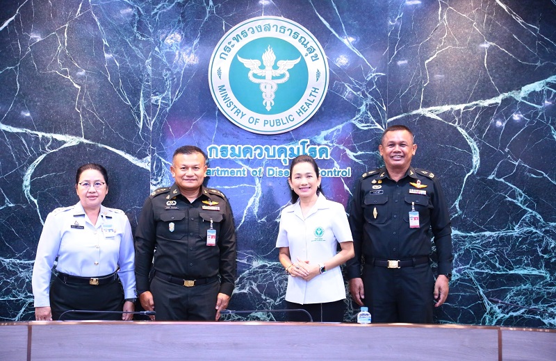 พล.ท.สุรศักดิ์ วรรณสมบูรณ์ ผอ.สพร.กห. ได้นำข้าราชการ สพร.กหเดินทางไปอบรมศึกษาดูงาน เพื่อเพิ่มประสิทธิภาพในการทำงาน ณ กรมควบคุมโรค จ.นนทบุรี