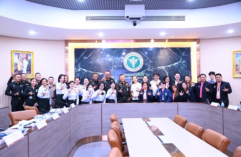 พล.ท.สุรศักดิ์ วรรณสมบูรณ์ ผอ.สพร.กห. ได้นำข้าราชการ สพร.กหเดินทางไปอบรมศึกษาดูงาน เพื่อเพิ่มประสิทธิภาพในการทำงาน ณ กรมควบคุมโรค จ.นนทบุรี
