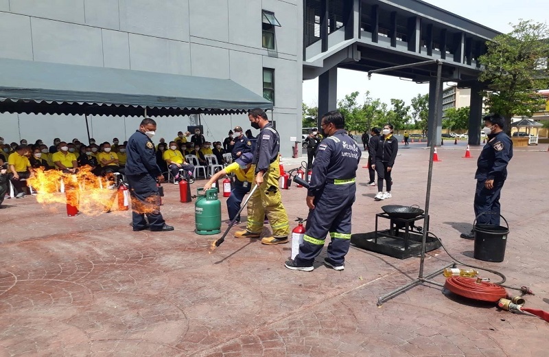 ข้าราชการ สพร.กห. ได้เข้าร่วมการฝึกซ้อมการป้องกันและระงับอัคคีภัยในพื้นที่ สป.(ศรีสมาน) ประจำปีงบประมาณ พ.ศ.2565