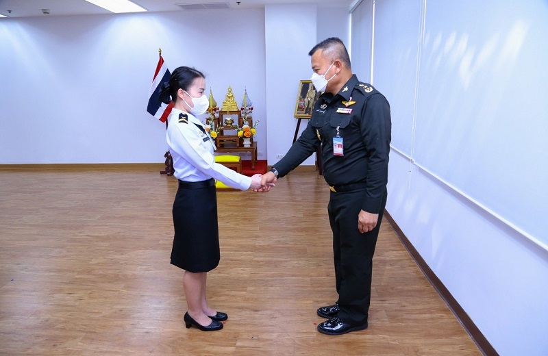 สพร.กห. จัดพิธีประดับยศ ให้แก่ข้าราชการ ที่ได้รับการเลื่อนยศที่สูงขึ้น จำนวน 2 นาย