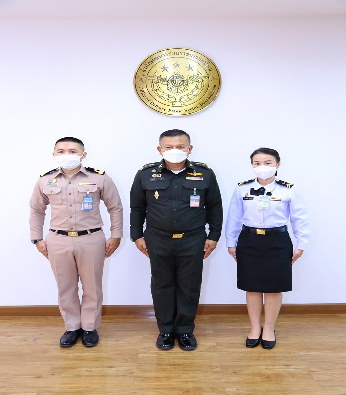 สพร.กห. จัดพิธีประดับยศ ให้แก่ข้าราชการ ที่ได้รับการเลื่อนยศที่สูงขึ้น จำนวน 2 นาย