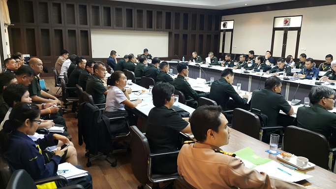 การประชุมเพื่อจัดทำร่างตัวชี้วัดภารกิจหลักของกระทรวงตามแนวทางการขับเคลื่อนประเทศ/แผนยุทธศาสตร์กระทรวง และตัวชี้วัดระหว่างกระทรวงที่มีเป้าหมายร่วมกัน (joint KPIs) และตัวชี้วัดภารกิจหลักของกรม เพื่อใช้ประกอบคำรับรองการปฏิบัติราชการของ สป. ประจำปีงบประมาณ พ.ศ.๒๕๖๐