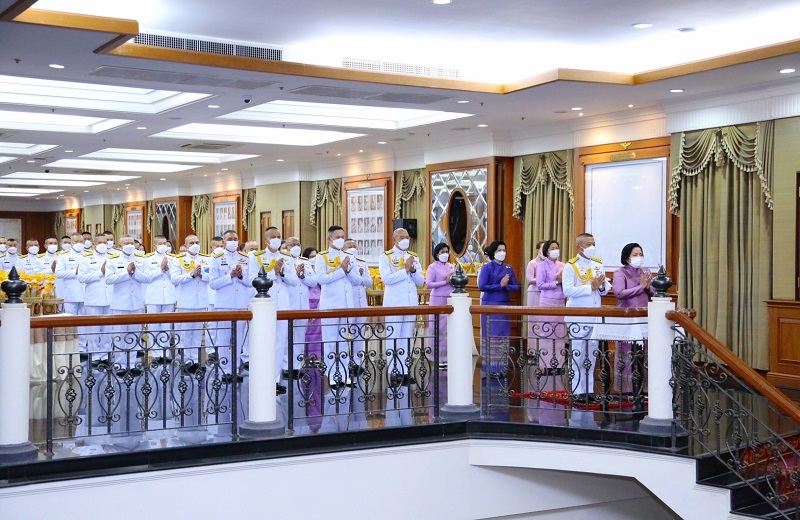 พล.ท.สุรศักดิ์ วรรณสมบูรณ์ ผอ.สพร.กห. พร้อมด้วยกำลังพล สพร.กห. เข้าร่วมกิจกรรมเฉลิมพระเกียรติเนื่องในโอกาสวันเฉลิมพระชนมพรรษาสมเด็จพระนางเจ้าฯ พระบรมราชินี (3 มิ.ย.65)