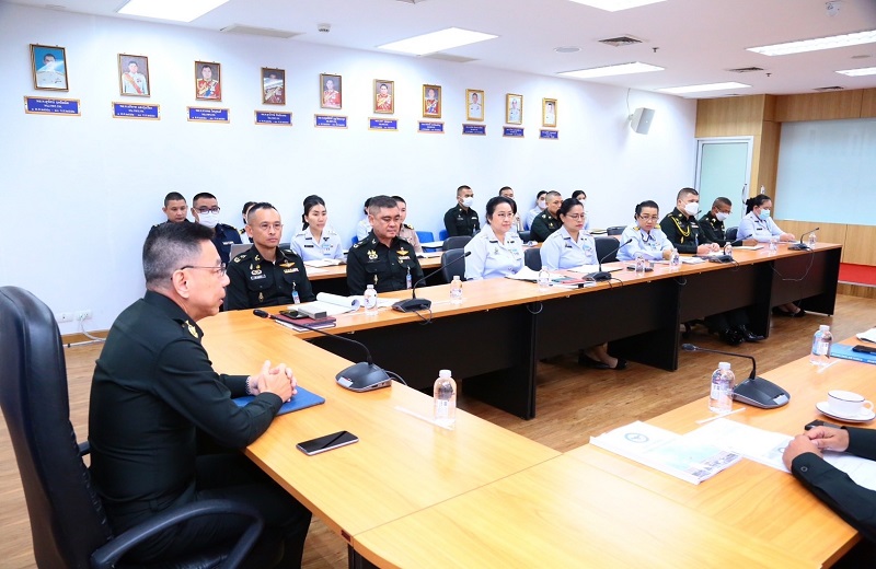 สพร.กห. จัดประชุมพบปะกำลังพล สพร.กห ณ ห้องประชุม สพร.กห. ชั้น 2 อาคาร สป.(ศรีสมาน) โดยมี พล.ท.ชูเลิศ จิระรัตนเมธากร ผอ.สพร.กห.เป็นประธานการประชุมฯ