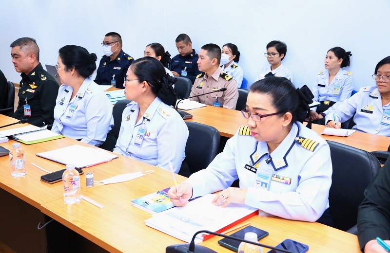 สพร.กห. จัดประชุมพบปะกำลังพล สพร.กห ณ ห้องประชุม สพร.กห. ชั้น 2 อาคาร สป.(ศรีสมาน) โดยมี พล.ท.ชูเลิศ จิระรัตนเมธากร ผอ.สพร.กห.เป็นประธานการประชุมฯ