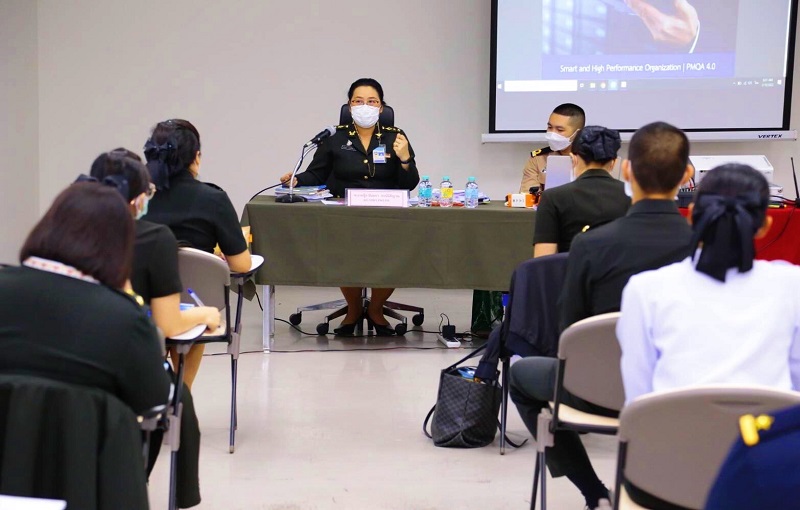 พ.อ.หญิง นันทกา ธรณีนิติญาณ ผอ.กสพร.สพร.กห. บรรยาย PMQA 4.0 ให้กับการอบรมหลักสูตรเจ้าหน้าที่งบประมาณของ นขต.สป.